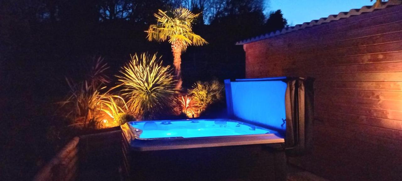 Domaine Bellavigne Gites Et Spa ฟอร์คัลกีเย ภายนอก รูปภาพ
