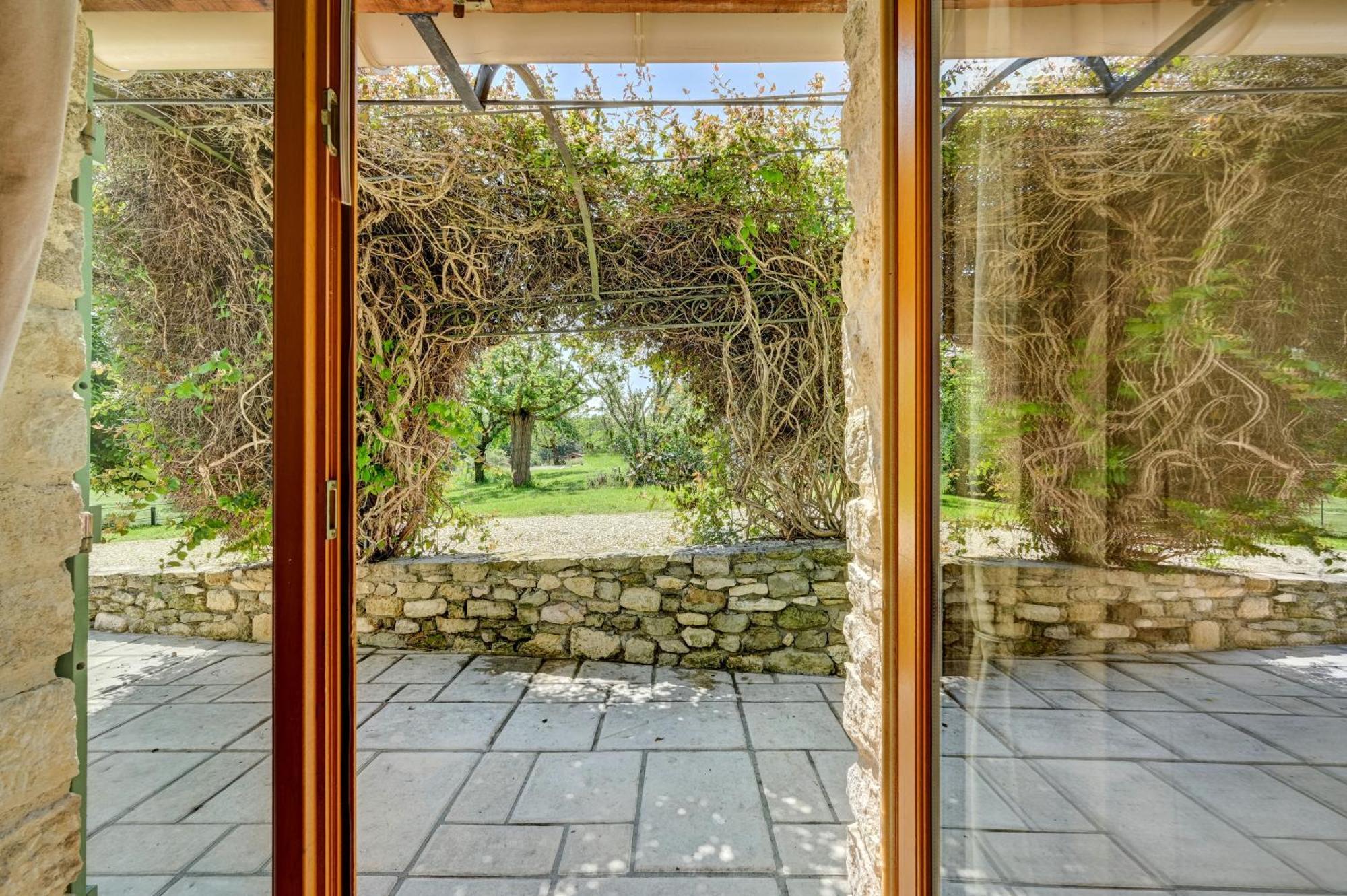 Domaine Bellavigne Gites Et Spa ฟอร์คัลกีเย ภายนอก รูปภาพ