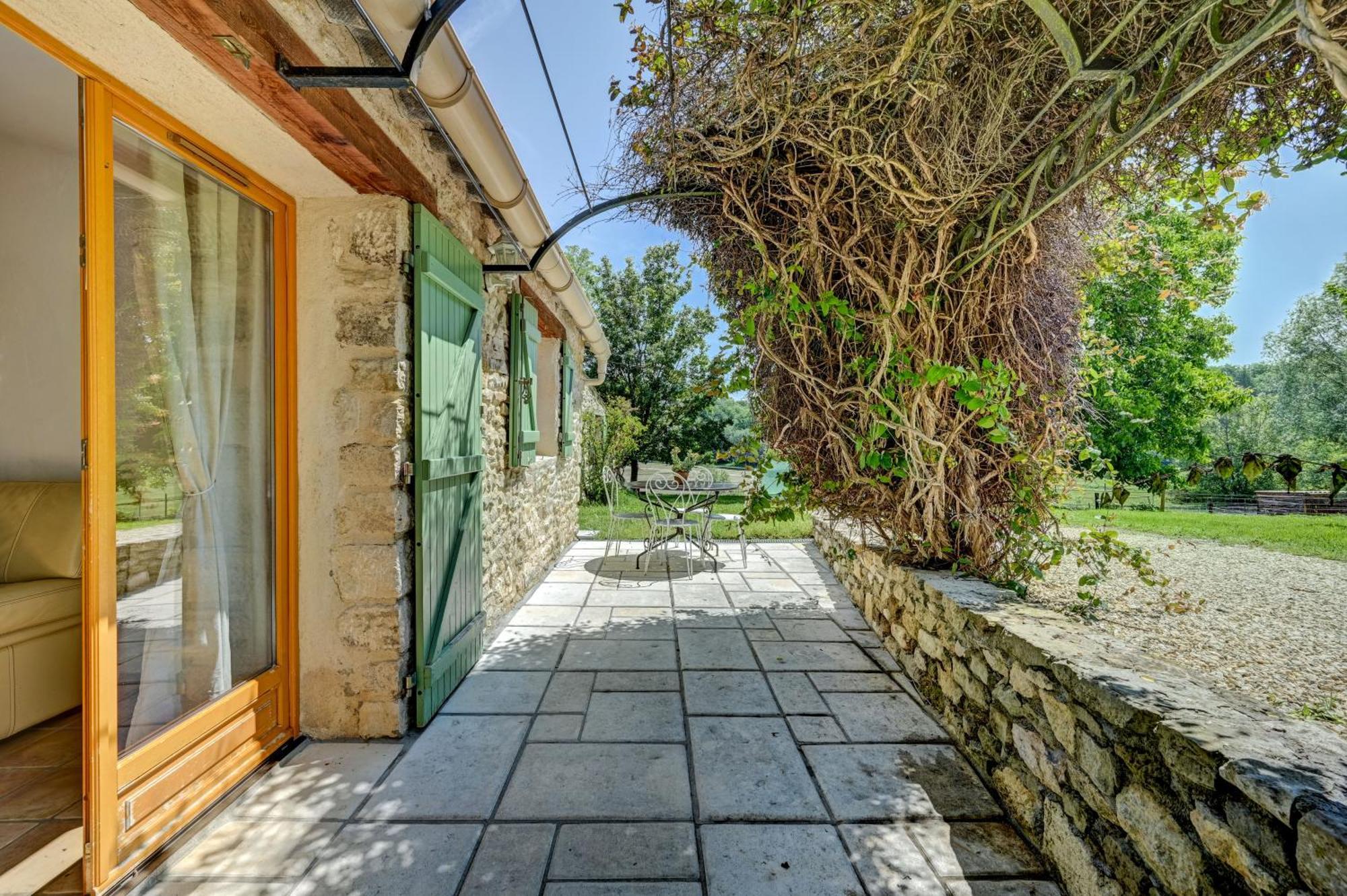 Domaine Bellavigne Gites Et Spa ฟอร์คัลกีเย ภายนอก รูปภาพ